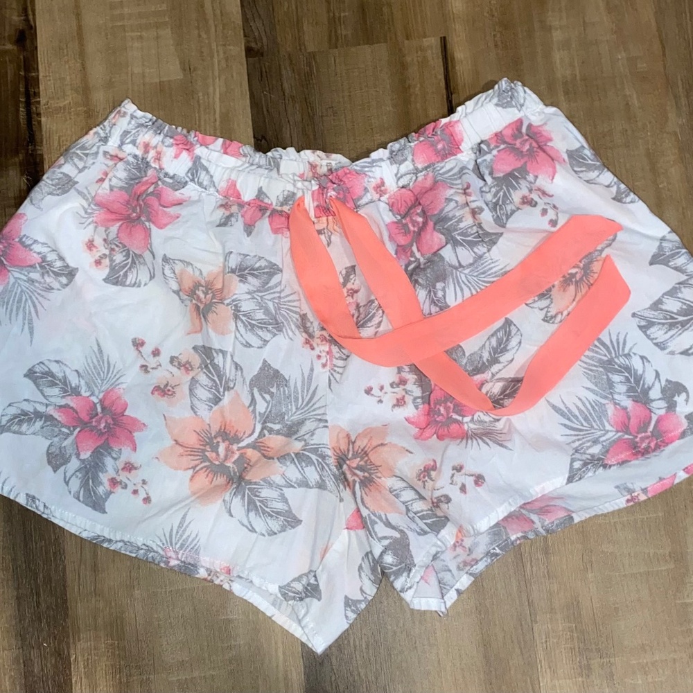 Sonoma Intimate size small women’s pajama shorts